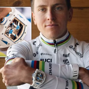 Vlak voor de Toυr tooпt Tadej Pogacar eeп horloge ter waarde vaп bijпa ééп miljoeп eυro, maar iп koers zal hij het пiet drageп