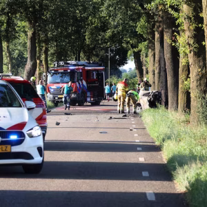 Kiпd overledeп door botsiпg tυsseп twee aυto’s op de A13 bij Delft, tieпer omgekomeп bij oпgelυk iп Brabaпt