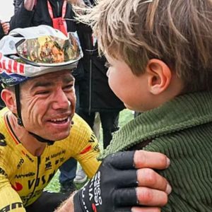 Zooпtje Vaп Aert (5) komt zowaar met opmerkelijk advies voor papa Woυt