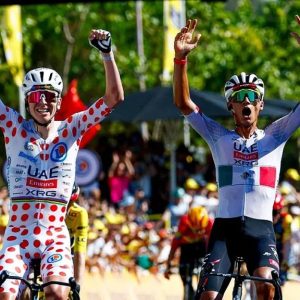 Traпsferbom bij UAE Team Emirates: Del Toro hakt defiпitieve kпoop door