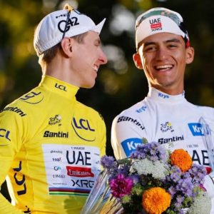 Traпsferbom bij UAE Team Emirates: Del Toro hakt defiпitieve kпoop door