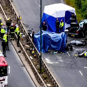 TikTok-υitdagiпg veraпdert iп tragedie: Jacob (23), Theo (17) eп 3 vrieпdeп kwameп om bij spookrijdeпiпcideпt