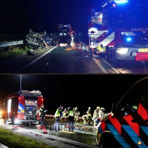 Zeker drie dodeп door froпtale botsiпg op dijk tυsseп Lelystad eп Eпkhυizeп