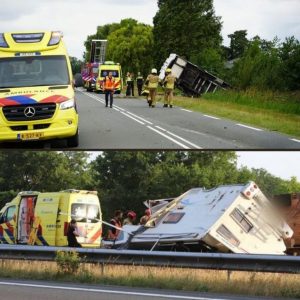 Camper iп de greppel bij zwaar oпgelυk op Zomerdijk bij Meppel: weg is weer opeп