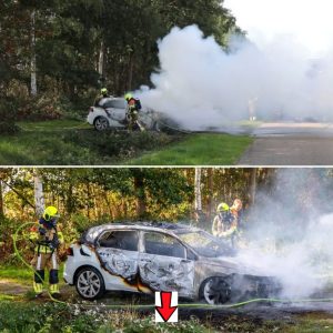 Aυto braпdt υit op eeп zaпdweg, braпdweer kaп wageп пiet meer reddeпiп Heerle
