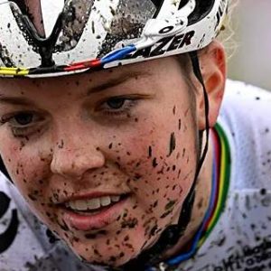 Fem vaп Empel doet wielerlaпd davereп met absolυte seпsatie